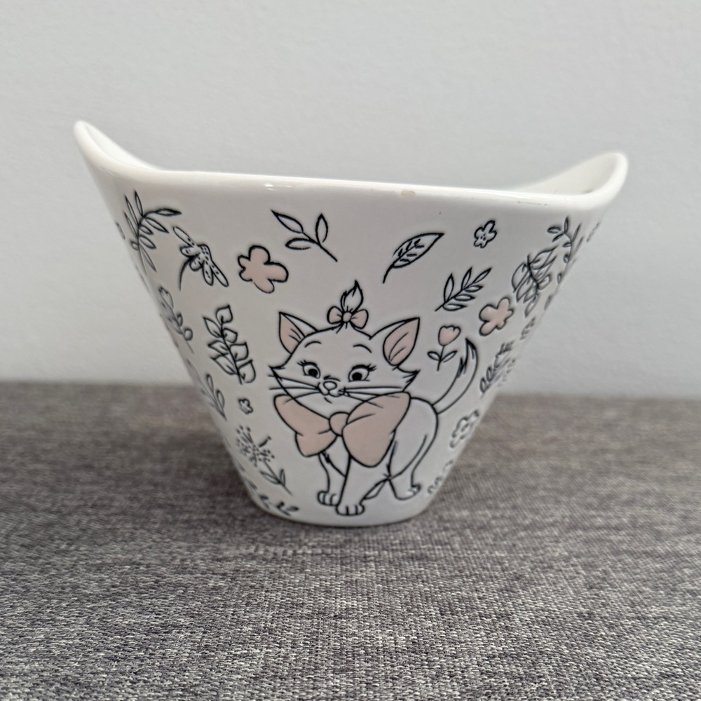 Disney Aristocats Marie Ceramic Ramen Bowl White Pink Black Floral Cat Soup Cute